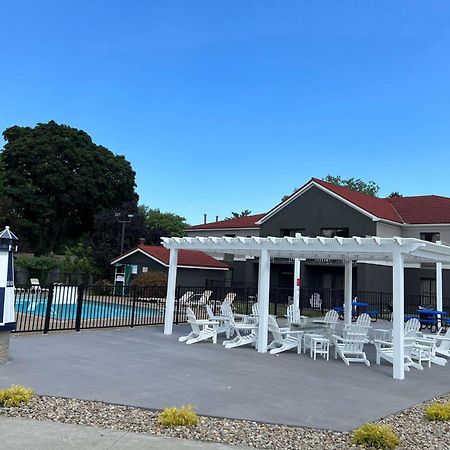 La Quinta Inn By Wyndham Sandusky Near Cedar Point Esterno foto