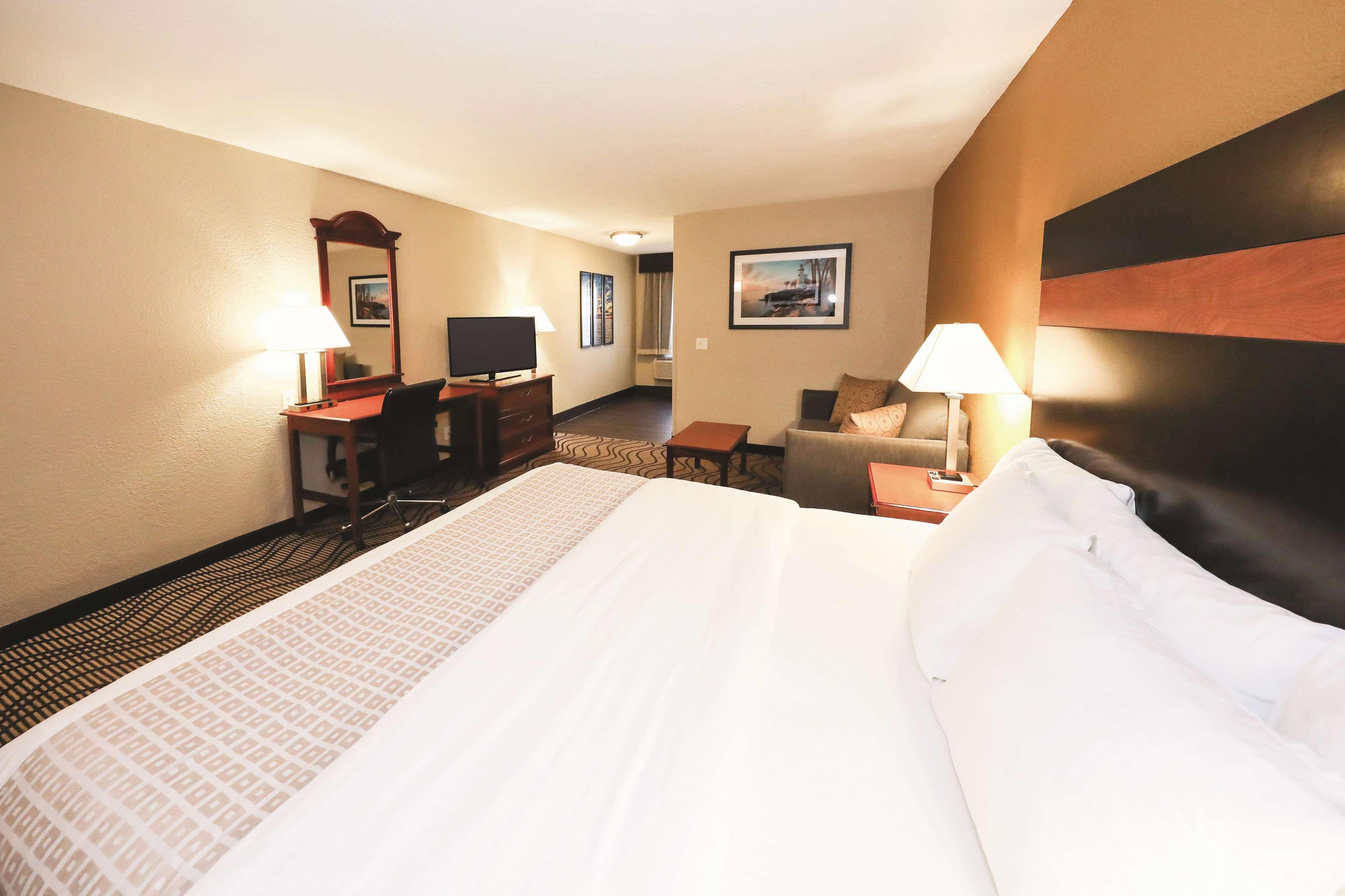 La Quinta Inn By Wyndham Sandusky Near Cedar Point Esterno foto