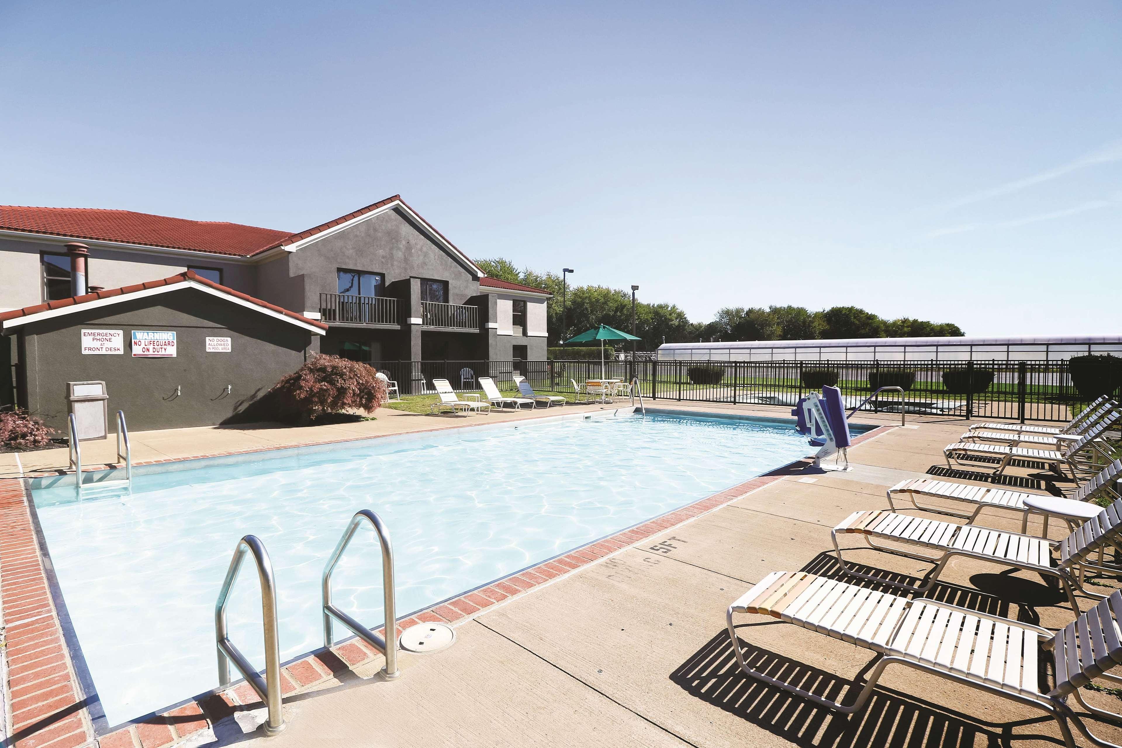 La Quinta Inn By Wyndham Sandusky Near Cedar Point Esterno foto