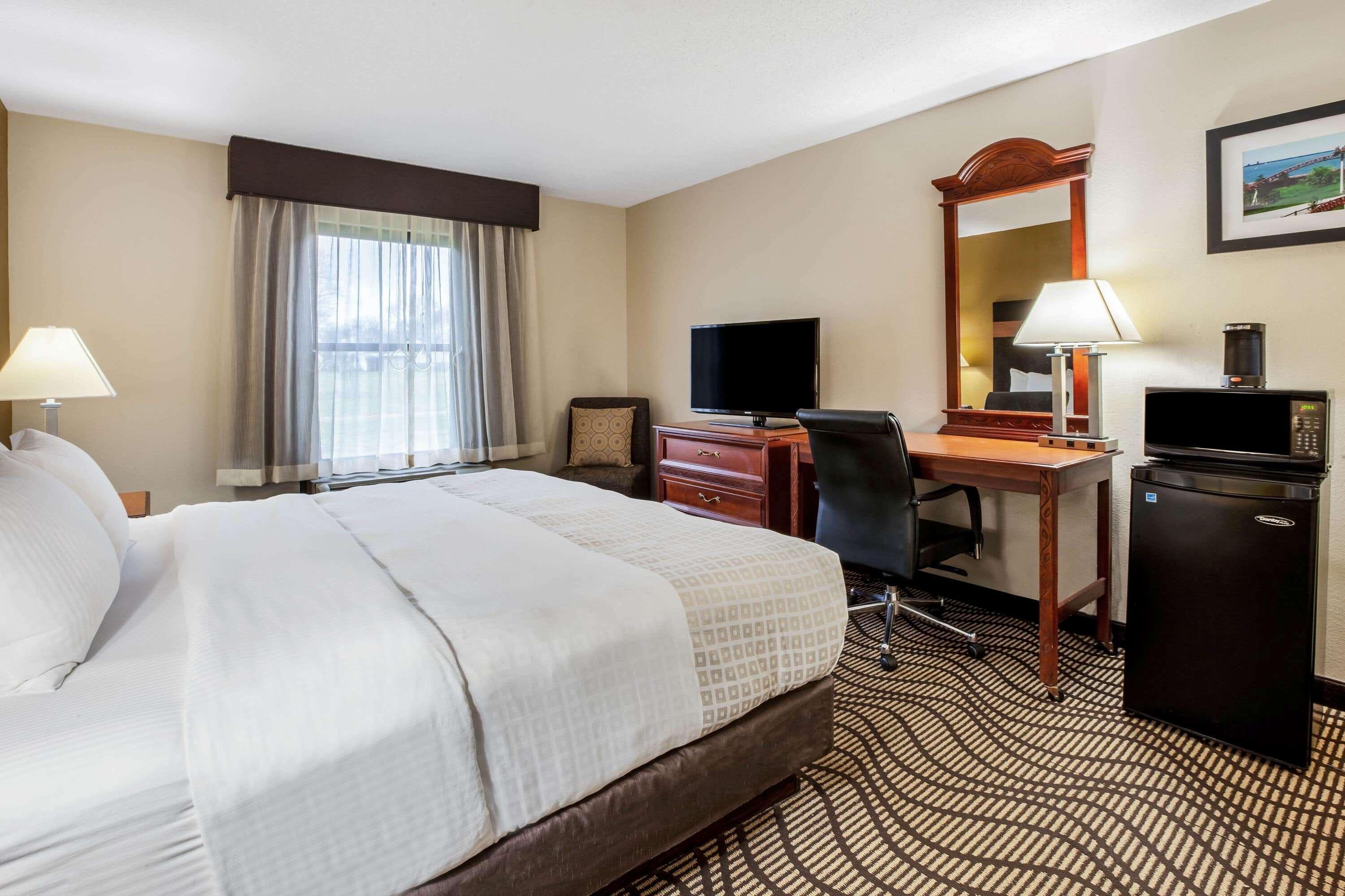 La Quinta Inn By Wyndham Sandusky Near Cedar Point Esterno foto