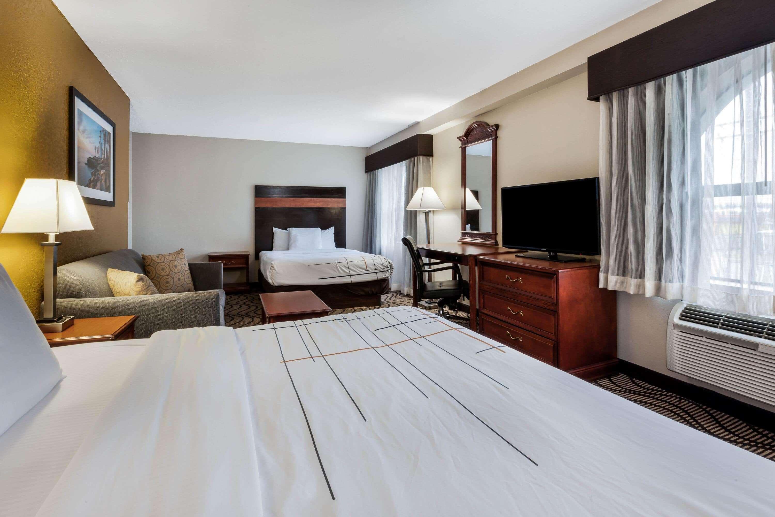 La Quinta Inn By Wyndham Sandusky Near Cedar Point Esterno foto