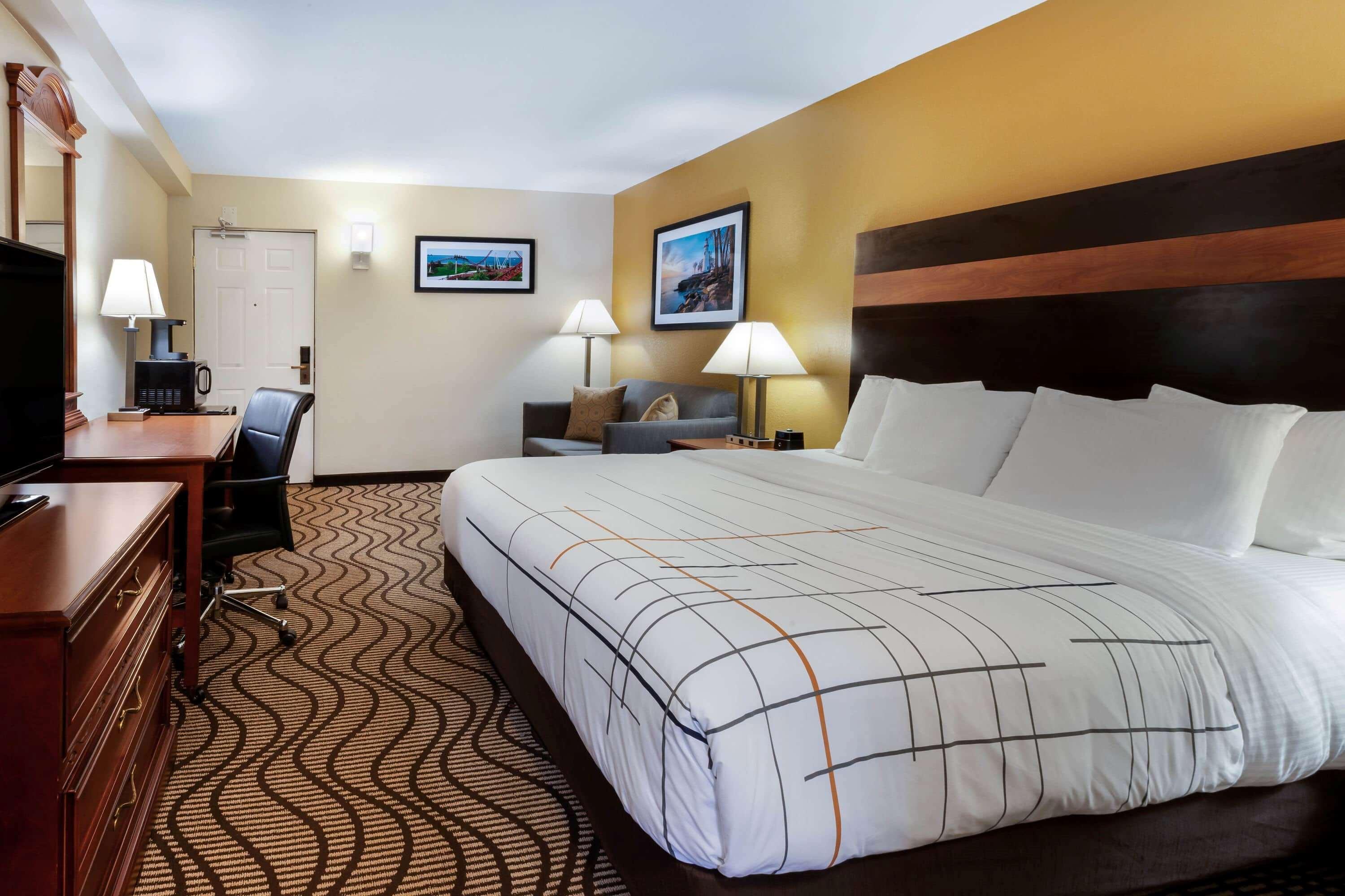 La Quinta Inn By Wyndham Sandusky Near Cedar Point Esterno foto