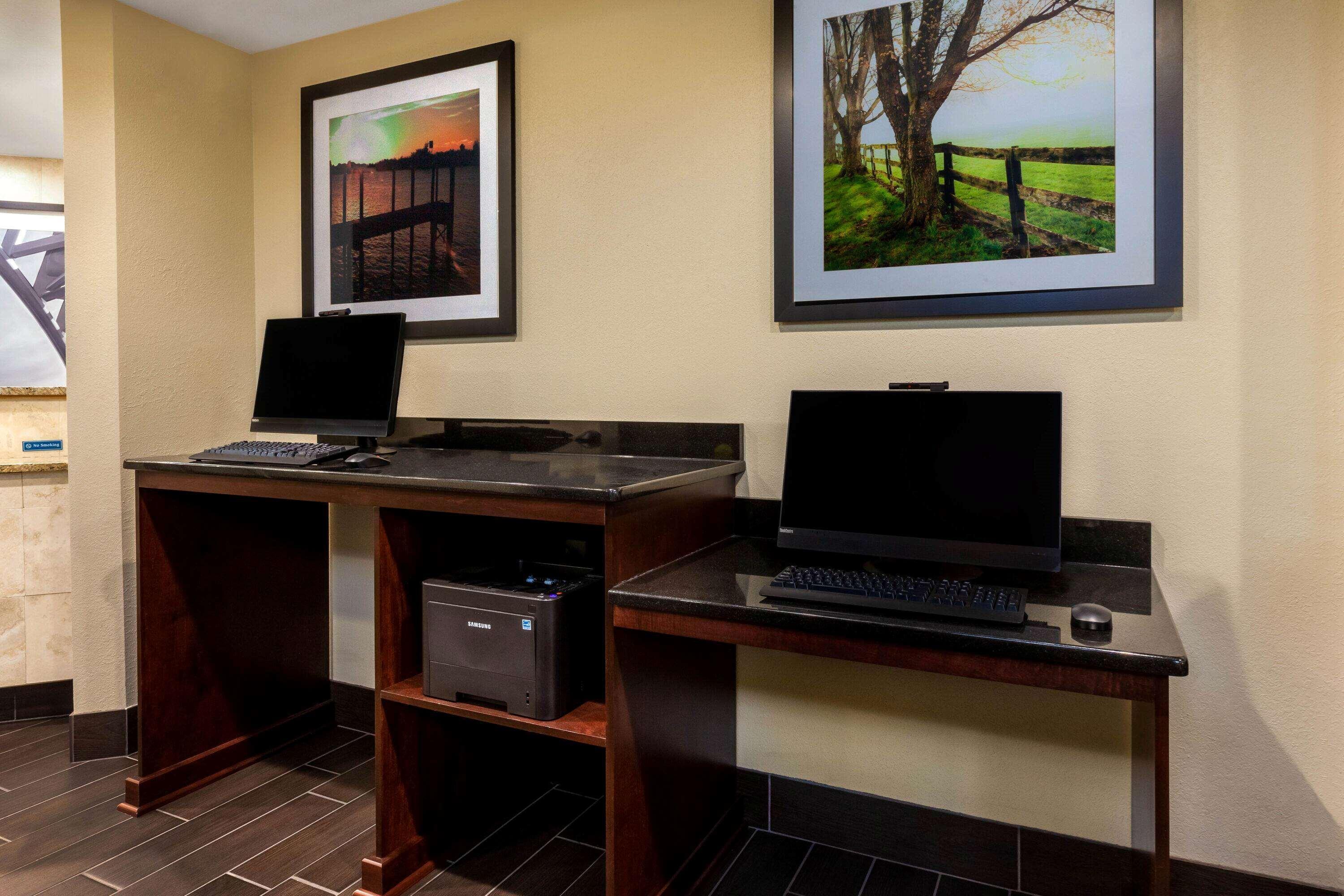 La Quinta Inn By Wyndham Sandusky Near Cedar Point Esterno foto