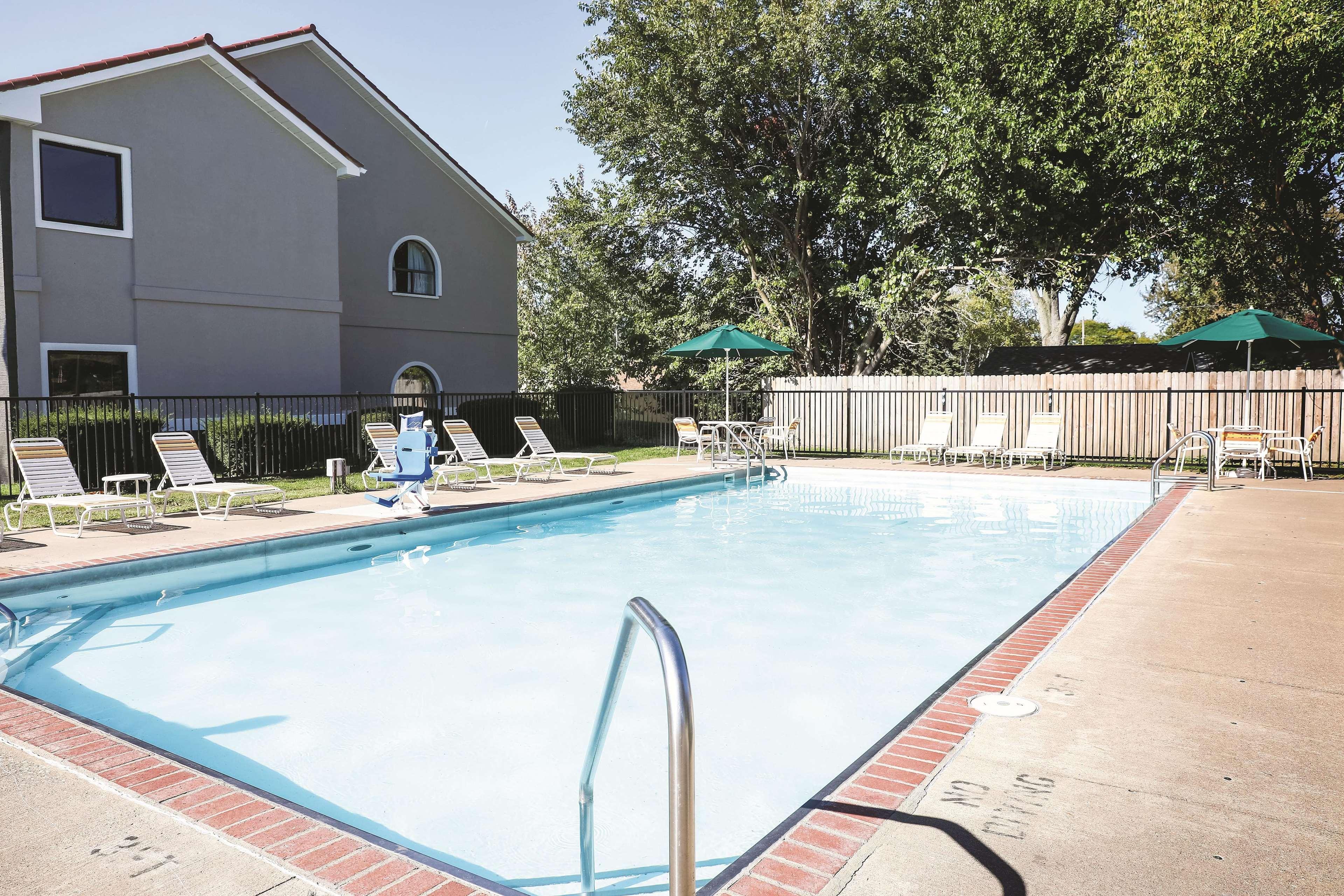 La Quinta Inn By Wyndham Sandusky Near Cedar Point Esterno foto