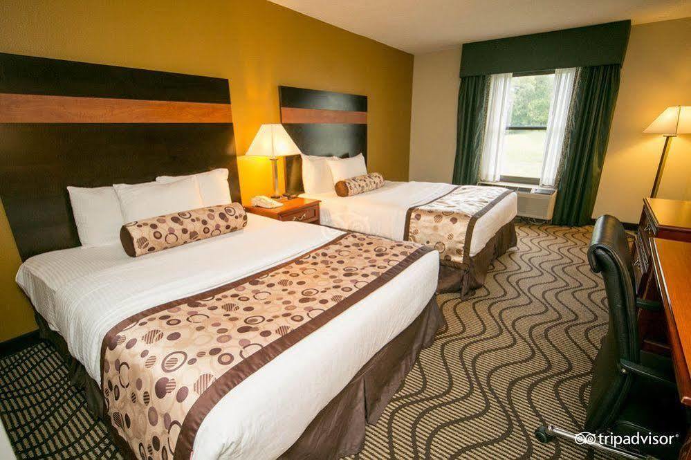 La Quinta Inn By Wyndham Sandusky Near Cedar Point Esterno foto