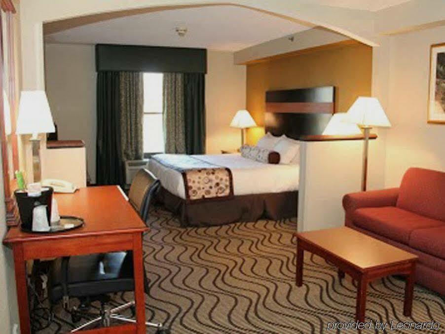 La Quinta Inn By Wyndham Sandusky Near Cedar Point Esterno foto